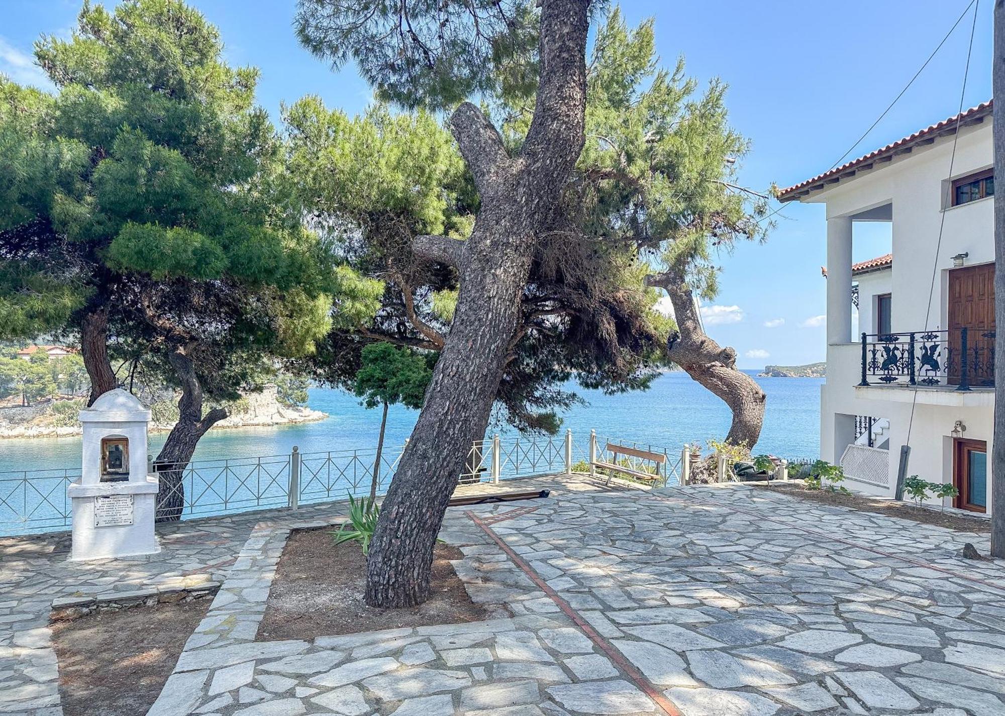 ClubOrsa Ourania΄s Mansion Hotel Skiathos Town Bagian luar foto