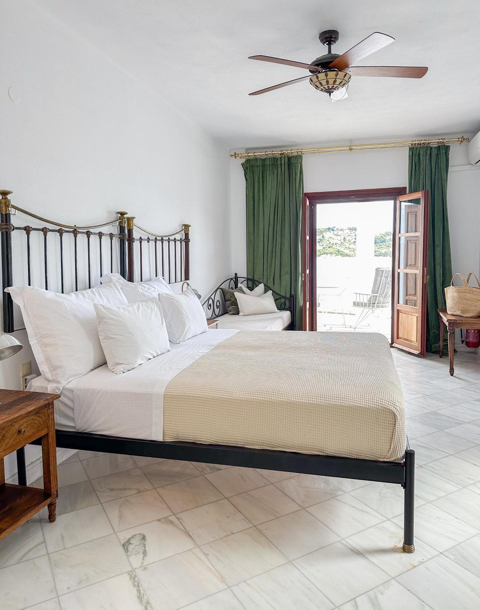 ClubOrsa Ourania΄s Mansion Hotel Skiathos Town Bagian luar foto